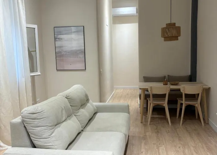 Premium En Plaza Mina Minimalismo Y Confort A Pasos Del Mar Cádiz