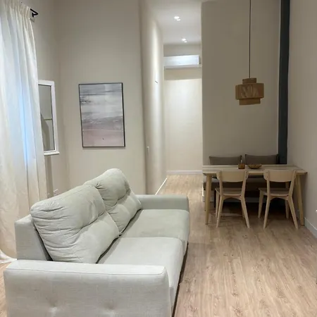 Premium En Plaza Mina Minimalismo Y Confort A Pasos Del Mar Cádiz