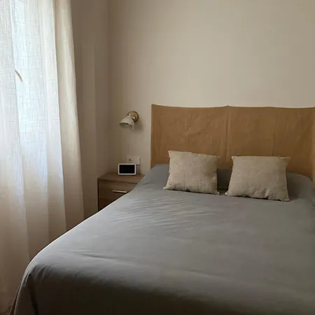 Premium En Plaza Mina Minimalismo Y Confort A Pasos Del Mar Cádiz